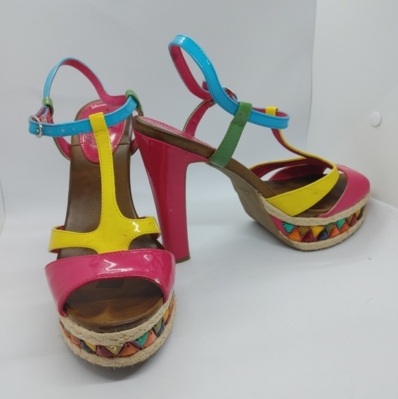 Kenneth Cole Multi-Coloured Heels - Picture 6 of 13